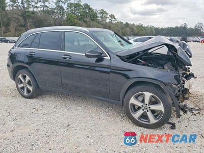 Czwarte zdjęcie samochodu z boku: 2019 MERCEDES-BENZ GLC 300 VIN:WDC0G4JB0KF507140 - miniatura