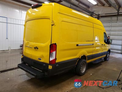 Trzecie zdjęcie samochodu z tyłu: 2020 FORD TRANSIT 350 HD DELIVERY VAN VIN:1FTRS4X8XLKB04847 - miniatura