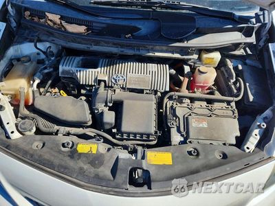 Zdjęcie 12 z 12 samochodu: 2012 TOYOTA PRIUS V VIN:JTDZN3EU9C3104298 - miniatura