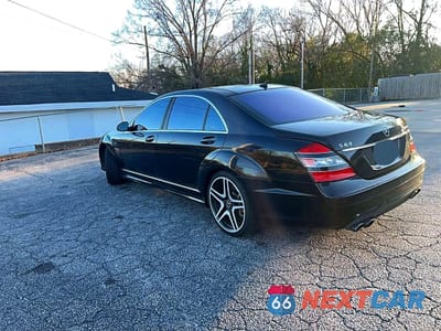 Trzecie zdjęcie samochodu z tyłu: 2009 MERCEDES-BENZ S 63 AMG VIN:WDDNG77X39A273024 - miniatura