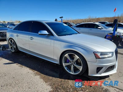 Czwarte zdjęcie samochodu z boku: 2013 AUDI S4 PREMIUM PLUS VIN:WAUBGAFL1DA077906 - miniatura