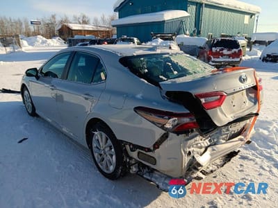 Drugie zdjęcie samochodu z przodu: 2022 TOYOTA CAMRY LE VIN:4T1C11BK0NU065666 - miniatura