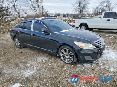 Czwarte zdjęcie samochodu z boku: 2011 HYUNDAI GENESIS 4.6L VIN:KMHGC4DF4BU118796 - miniatura