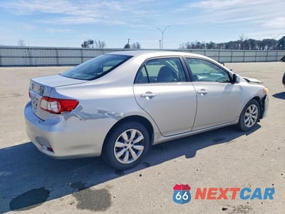 Trzecie zdjęcie samochodu z tyłu: 2013 TOYOTA COROLLA LE VIN:5YFBU4EE3DP201654 - miniatura