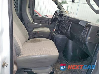 Zdjęcie 11 z 13 samochodu: 2022 CHEVROLET EXPRESS 2500 CARGO UTILITY / SERVICE VAN VIN:1GCWGAF7XN1194473 - miniatura