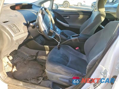 Zdjęcie 7 z 12 samochodu: 2013 TOYOTA PRIUS TWO VIN:JTDKN3DU7D5691318 - miniatura