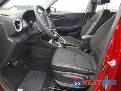 Zdjęcie 7 z 13 samochodu: 2024 HYUNDAI VENUE VIN:KMHRC8A34RU320638 - miniatura