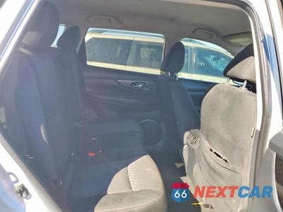 Zdjęcie 11 z 12 samochodu: 2018 NISSAN ROGUE S VIN:KNMAT2MT5JP603644 - miniatura