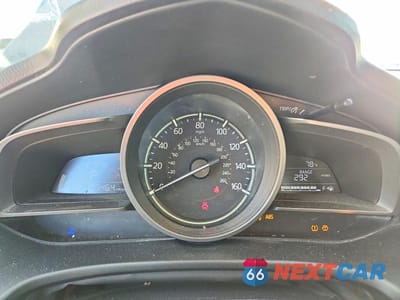 Zdjęcie 9 z 11 samochodu: 2018 MAZDA 3 SPORT VIN:3MZBN1K71JM265922 - miniatura