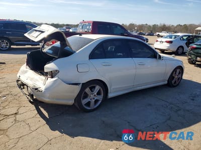 Trzecie zdjęcie samochodu z tyłu: 2011 MERCEDES-BENZ C 300 VIN:WDDGF5EBXBA448480 - miniatura