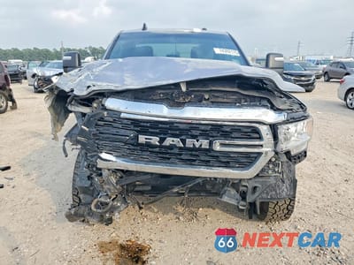 Piąte zdjęcie samochodu w środku: 2023 RAM 2500 BIG HORN VIN:3C6UR5DJ6PG553336 - miniatura