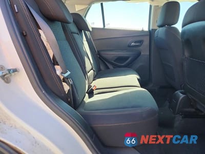 Zdjęcie 10 z 12 samochodu: 2019 CHEVROLET TRAX LS VIN:3GNCJKSB4KL369669 - miniatura