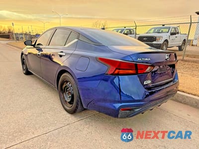 Trzecie zdjęcie samochodu z tyłu: 2019 NISSAN ALTIMA S VIN:1N4BL4BV7KC152316 - miniatura