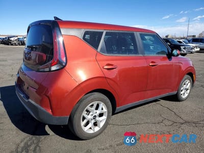 Trzecie zdjęcie samochodu z tyłu: 2024 KIA SOUL LX, S VIN:KNDJ23AU8R7899065 - miniatura