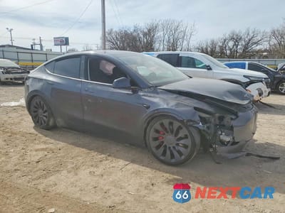 Czwarte zdjęcie samochodu z boku: 2025 TESLA MODEL Y VIN:7SAYGDEF2SA355324 - miniatura