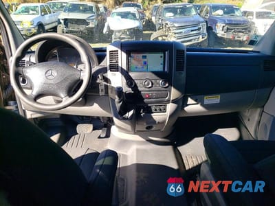 Zdjęcie 8 z 13 samochodu: 2017 MERCEDES-BENZ SPRINTER 2500 VIN:WDZPE8CDXHP396938 - miniatura