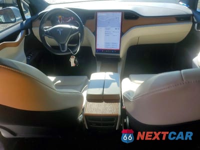 Zdjęcie 8 z 13 samochodu: 2021 TESLA MODEL X VIN:5YJXCAE23MF322872 - miniatura