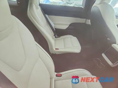 Zdjęcie 11 z 12 samochodu: 2022 TESLA MODEL X VIN:7SAXCBE60NF362243 - miniatura