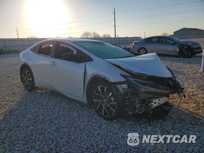 Czwarte zdjęcie samochodu z boku: 2026 TOYOTA PRIUS PLUG-IN HYBRID XSE VIN:JTDACACU9T3054500 - miniatura