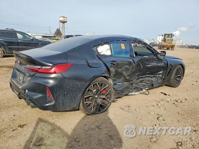 Trzecie zdjęcie samochodu z tyłu: 2022 BMW M8 VIN:WBSGV0C01NCH52710 - miniatura