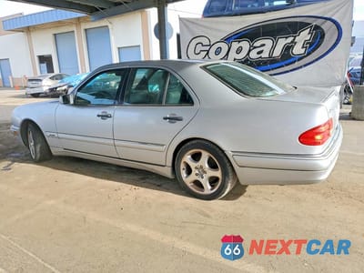 Drugie zdjęcie samochodu z przodu: 1998 MERCEDES-BENZ E 430 VIN:WDBJF70F8WA609645 - miniatura