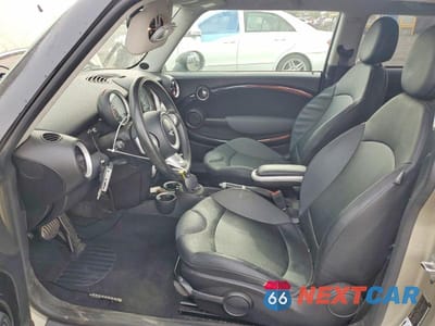 Zdjęcie 7 z 12 samochodu: 2008 MINI COOPER S VIN:WMWMF73588TV32670 - miniatura