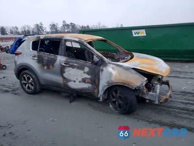 Czwarte zdjęcie samochodu z boku: 2020 KIA SPORTAGE LX VIN:KNDPMCAC0L7762852 - miniatura