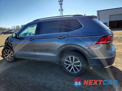 Drugie zdjęcie samochodu z przodu: 2019 VOLKSWAGEN TIGUAN SE VIN:3VV2B7AX7KM148140 - miniatura