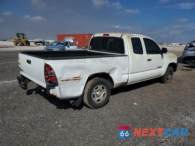 Trzecie zdjęcie samochodu z tyłu: 2015 TOYOTA TACOMA BASE VIN:5TFTX4CN4FX065408 - miniatura