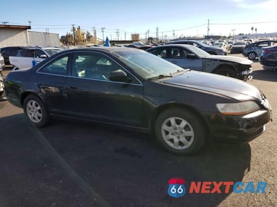 Czwarte zdjęcie samochodu z boku: 2000 HONDA ACCORD EX VIN:1HGCG327XYA011308 - miniatura