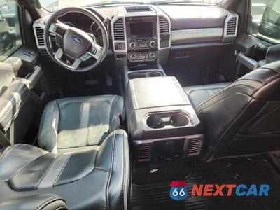 Zdjęcie 8 z 12 samochodu: 2019 FORD F450 SUPER DUTY VIN:1FT8W4DT3KED81314 - miniatura