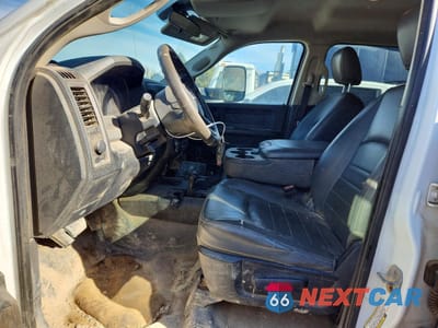 Zdjęcie 7 z 13 samochodu: 2013 RAM 5500 FLATBED TRUCK VIN:3C7WRNFL5DG566979 - miniatura