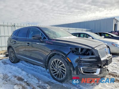 Czwarte zdjęcie samochodu z boku: 2019 LINCOLN NAUTILUS RESERVE VIN:2LMPJ8L95KBL31520 - miniatura