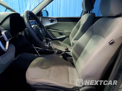 Zdjęcie 7 z 12 samochodu: 2021 KIA SOUL LX VIN:KNDJ23AU9M7764847 - miniatura