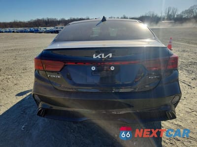 Zdjęcie 6 z 12 samochodu: 2024 KIA FORTE GT LINE VIN:3KPF54AD5RE815867 - miniatura