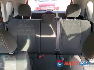 Zdjęcie 10 z 13 samochodu: 2013 KIA SOUL + VIN:KNDJT2A67D7490296 - miniatura