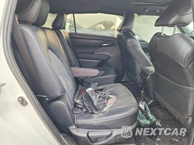 Zdjęcie 11 z 13 samochodu: 2023 TOYOTA HIGHLANDER L VIN:5TDKDRAH8PS019554 - miniatura
