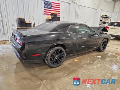 Trzecie zdjęcie samochodu z tyłu: 2018 DODGE CHALLENGER SXT VIN:2C3CDZAG4JH218798 - miniatura