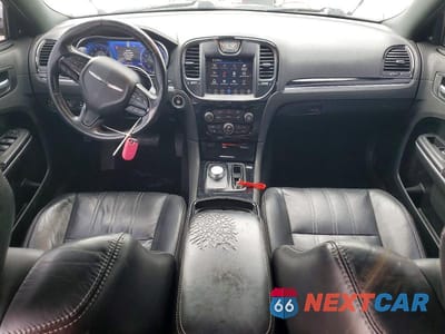 Zdjęcie 8 z 12 samochodu: 2021 CHRYSLER 300 S VIN:2C3CCABG1MH585472 - miniatura