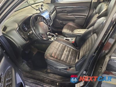 Zdjęcie 7 z 13 samochodu: 2019 MITSUBISHI OUTLANDER SE VIN:JA4AD3A36KZ043317 - miniatura