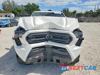 Piąte zdjęcie samochodu w środku: 2025 TOYOTA TACOMA SR VIN:3TYKD5HN1ST033314 - miniatura