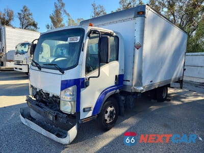 2011 ISUZU NPR BOX TRUCK JALB4W170B7401200 - główne zdjęcie licytacji z USA - miniatura