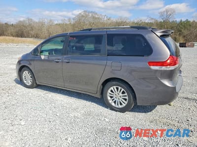 Drugie zdjęcie samochodu z przodu: 2013 TOYOTA SIENNA XLE 8-PASSENGER VIN:5TDYK3DC8DS331429 - miniatura
