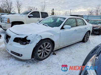 2014 CHRYSLER 300 S 2C3CCABG9EH303807 - główne zdjęcie licytacji z USA - miniatura