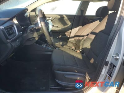 Zdjęcie 7 z 12 samochodu: 2021 KIA RIO LX VIN:3KPA24AD1ME412478 - miniatura