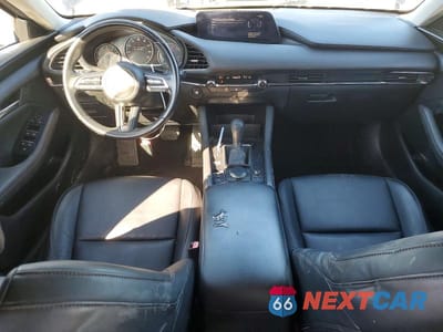 Zdjęcie 8 z 12 samochodu: 2019 MAZDA 3 PREFERRED PLUS VIN:JM1BPACL7K1106930 - miniatura