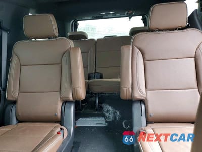 Zdjęcie 10 z 13 samochodu: 2023 CHEVROLET TAHOE K1500 HIGH COUNTRY VIN:1GNSKTKL0PR357302 - miniatura