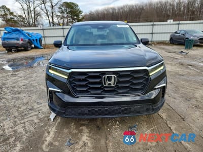 Piąte zdjęcie samochodu w środku: 2023 HONDA PILOT LX VIN:5FNYG1H24PB024937 - miniatura