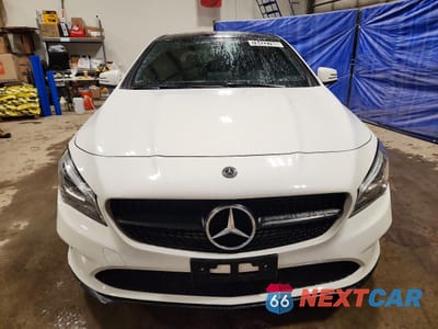 Piąte zdjęcie samochodu w środku: 2019 MERCEDES-BENZ CLA 250 4MATIC VIN:WDDSJ4GB8KN706438 - miniatura