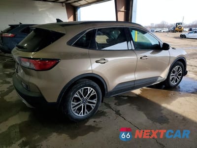 Trzecie zdjęcie samochodu z tyłu: 2021 FORD ESCAPE FWD 3C 4D SUV SEL VIN:1FMCU0H6XMUA57973 - miniatura